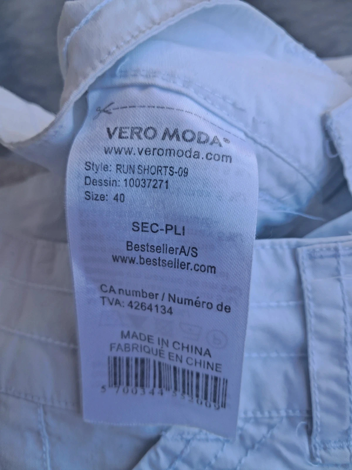 Short blanc style cargo Vero Moda taille 40 – photo 2